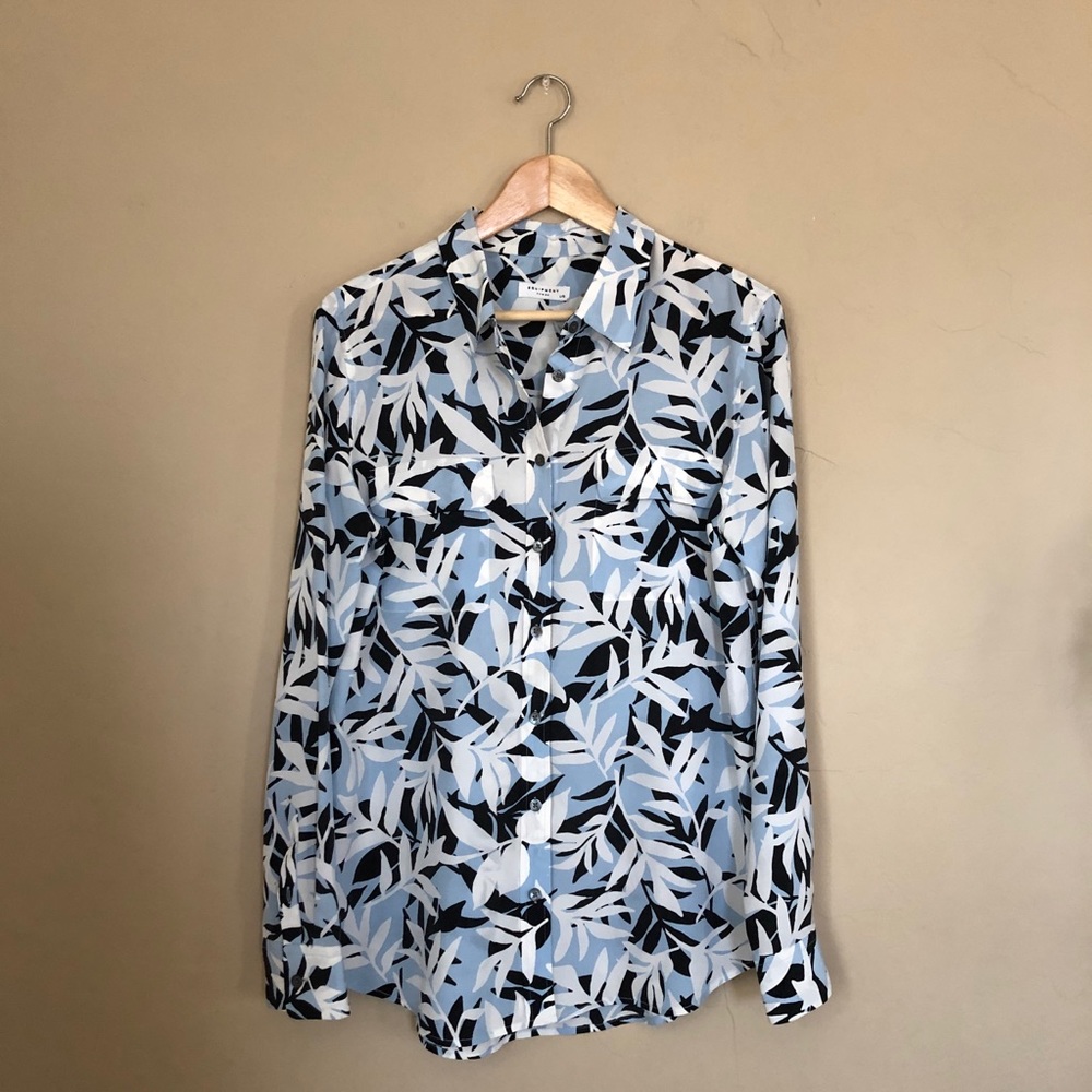 Equipment silk blue black white leaf button shirt